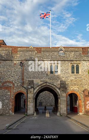 Union Jack, Kings Gate, Winchester, Hampshire, Angleterre, Grande-Bretagne Banque D'Images