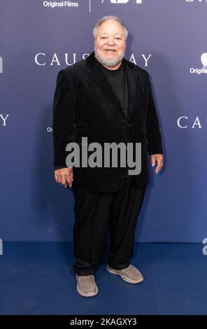 New York, États-Unis. 02nd novembre 2022. Stephen McKinley assiste à une projection spéciale de «Causeway» par Apple Original films et A24 au Metrograph (photo de Lev Radin/Pacific Press) Credit: Pacific Press Media production Corp./Alay Live News Banque D'Images