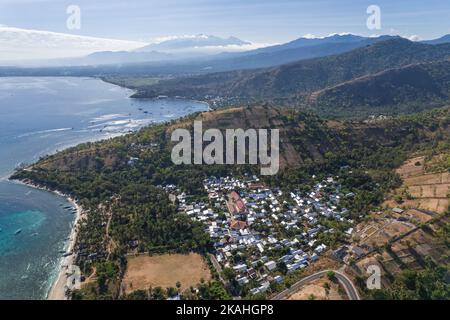 Vue aérienne de la plage de Kecinan, Lombok, West Nusa Tenggara, Indonésie Banque D'Images