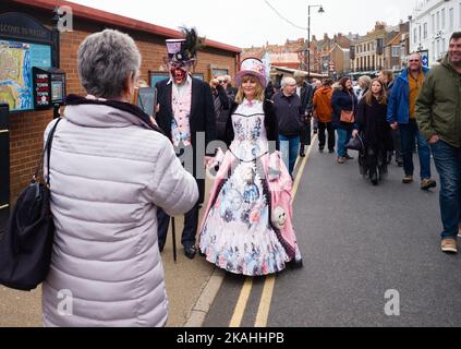 Un des plus effrayants des costumes au Goth Festival Weekend à Whitby qui a lieu chaque octobre Banque D'Images