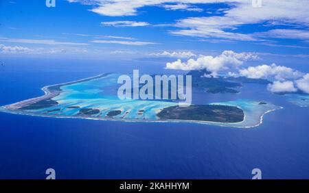 France : photo aérienne de l'île de Bora Bora en Polynésie française Banque D'Images