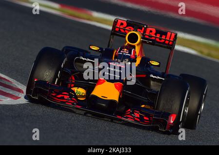 Le pilote russe Daniil Kvyat, de l'écurie Red Bull Formula One, en action pendant les 3th jours de tests de Formule 1 à Barcelone, 3th mars 2016. (Photo de Joan Cros/NurPhoto) *** Veuillez utiliser le crédit du champ de crédit *** Banque D'Images