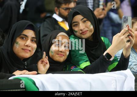 Sydney, Australie. 03rd novembre 2022. Les fans du match de la coupe du monde 2022 ICC hommes T20 entre le Pakistan et l'Afrique du Sud au Sydney Cricket Ground, Sydney, Australie, le 3 novembre 2022. Photo de Peter Dovgan. Utilisation éditoriale uniquement, licence requise pour une utilisation commerciale. Aucune utilisation dans les Paris, les jeux ou les publications d'un seul club/ligue/joueur. Crédit : UK Sports pics Ltd/Alay Live News Banque D'Images