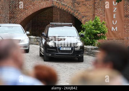 Le Président de la Pologne Andrzej Duda arrive à Kwidzyn, en Pologne, le 13th juin 2016. Le Président est venu à Kwidzyn pour remercier les électeurs pour leur élection présidentielle l'année dernière. (Photo de Michal Fludra/NurPhoto) *** Veuillez utiliser le crédit du champ de crédit *** Banque D'Images