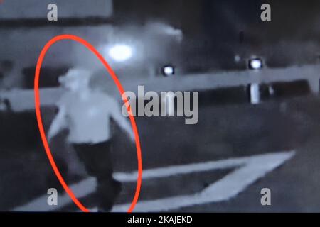 Satoshi Uematsu apparaît dans la caméra de sécurité comme un suspect dans la poignarder qui a tué 19 Sagamihara, préfecture de Kanagawa, à environ 40 km à l'ouest de Tokyo, Japon, 26 juillet 2016. (Photo de Hitoshi Yamada/NurPhoto) *** Veuillez utiliser le crédit du champ de crédit *** Banque D'Images