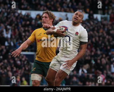 Jonathan Joseph d'Angleterre célèbre son essai lors du match de la Old Mutual Wealth Series entre l'Angleterre et l'Australie au stade de Twickenham , Londres, Grande-Bretagne - 03 décembre 2016 (photo de Kieran Galvin/NurPhoto) *** Veuillez utiliser le crédit du champ de crédit *** Banque D'Images