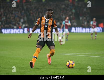 Adama Diomande de Hull City lors du match de la première ligue entre West Ham United et Hull City au stade de Londres, Parc olympique Queen Elizabeth II, Londres, le 17 décembre 2016 (photo de Kieran Galvin/NurPhoto) *** Veuillez utiliser le crédit du champ de crédit *** Banque D'Images