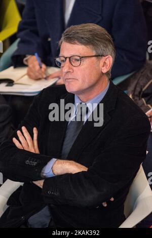 L'ancien ministre français de l'éducation Vincent Peillon, candidat du Parti socialiste aux primaires de gauche, en prévision de l'élection présidentielle française de 2017 lors de la réunion de transition écologique à Paris, en France, le 20 décembre 2016. (Photo de Julien Mattia/NurPhoto) *** Veuillez utiliser le crédit du champ de crédit *** Banque D'Images