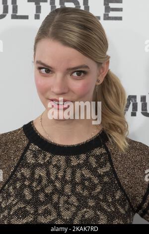 Anya Taylor-joy assiste à la présentation du film MULTIPLE à l'hôtel Villamagna à Madrid 12 janvier 2017, en Espagne. (Photo par Oscar Gonzalez/NurPhoto) *** Veuillez utiliser le crédit du champ de crédit *** Banque D'Images