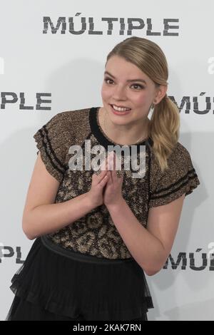 Anya Taylor-joy assiste à la présentation du film MULTIPLE à l'hôtel Villamagna à Madrid 12 janvier 2017, en Espagne. (Photo par Oscar Gonzalez/NurPhoto) *** Veuillez utiliser le crédit du champ de crédit *** Banque D'Images