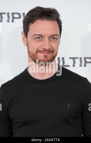 James McAvoy assiste au film "multiple" ("Splat") photocall à l'hôtel Villamagna à Madrid le 12 janvier 2017 (photo de Gabriel Maseda/NurPhoto) *** Veuillez utiliser le crédit du champ de crédit *** Banque D'Images