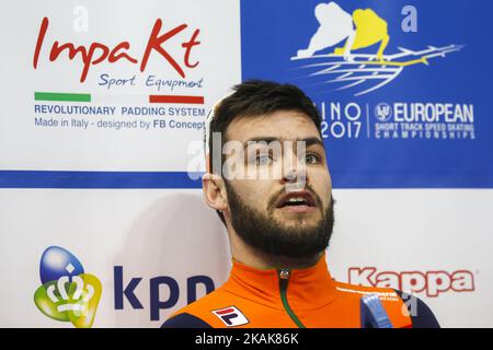 Sjinkie Knegt (NED) aux Championnats européens de patinage de vitesse sur piste courte de l'UIP 2017 à Turin, Italie, le 14 janvier 2017. (Photo de Mauro Ujetto/NurPhoto) *** Veuillez utiliser le crédit du champ de crédit *** Banque D'Images