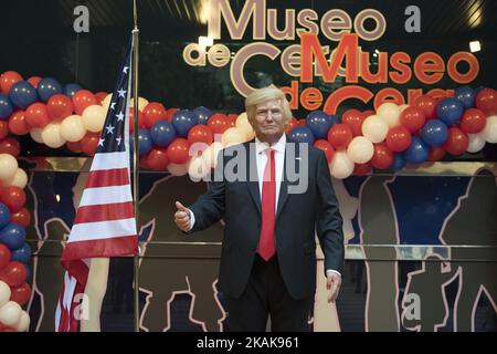 LE président élu DES ÉTATS-UNIS, Donald Trump, est un personnage de cire lors de sa présentation devant le musée de cire de Madrid, l'événement sur 17 janvier 2017 à Madrid, en Espagne. Trump sera inauguré en tant que prochain président des États-Unis ce vendredi prochain (photo par Oscar Gonzalez/NurPhoto) *** Veuillez utiliser le crédit du champ de crédit *** Banque D'Images