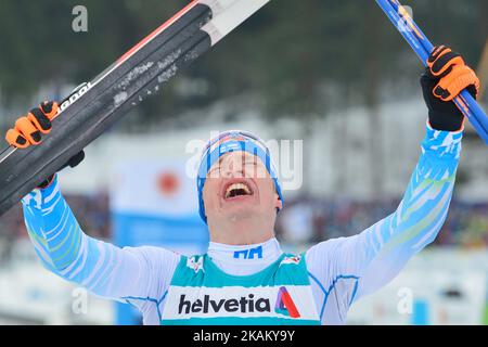 Iivo Niskanen, de Finlande, célèbre après avoir remporté la finale de la Classique individuelle hommes cross-country 15km, lors du Championnat du monde de ski nordique FIS 2017 à Lahti. Mercredi, 29 février 2017, à Lahti, en Finlande. Photo par Artur Widak *** Veuillez utiliser le crédit du champ de crédit *** Banque D'Images