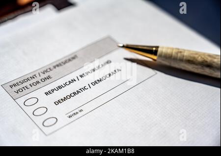 Scrutin blanc avec un stylo pour le président lors de l'élection de 2020 Banque D'Images