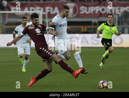 Luca Rossettini en action pendant la série Un match entre le FC Torino et le FC Internazionale au Stadio Olimpico di Torino sur 18 mars 2017 à Turin, Italie. (Photo de Loris Roselli/NurPhoto) *** Veuillez utiliser le crédit du champ de crédit *** Banque D'Images