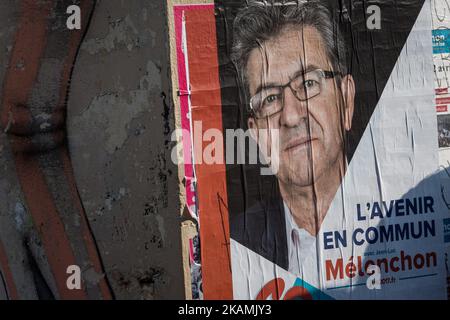 Une affiche Melenson est présente à Paris, en France, le 21 avril 2017, lors de la dernière réunion du candidat français à l'élection présidentielle pour la coalition d'extrême-gauche la France insoumise Jean-Luc Melenson. (Photo de Julien Mattia/NurPhoto) *** Veuillez utiliser le crédit du champ de crédit *** Banque D'Images