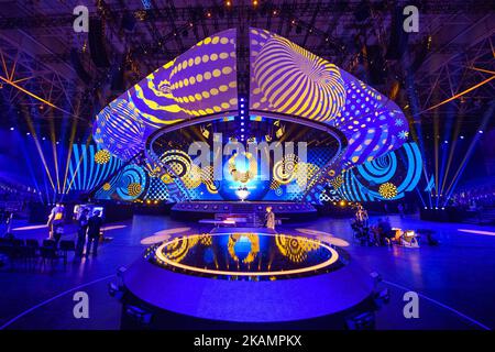 Une scène pour le Concours Eurovision de la chanson 2017 est présentée au Centre d'exposition international de Kiev, Ukraine, 28 avril 2017. (Photo de Maxym Marusenko/NurPhoto) *** Veuillez utiliser le crédit du champ de crédit *** Banque D'Images