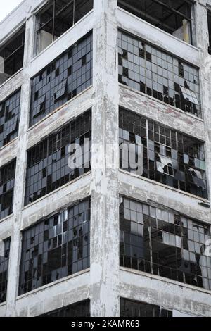 L'usine d'assemblage d'automobiles Packard abandonnée se trouve à Detroit, Michigan, États-Unis, sur 13 avril 2017. (Photo de Patrick Gorski/NurPhoto) *** Veuillez utiliser le crédit du champ de crédit *** Banque D'Images