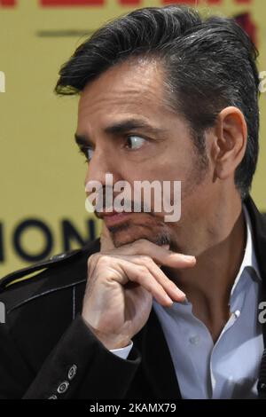 Eugenio Derbez est vu toucher son menton pendant la conférence de presse pour promouvoir le film "Latino Lover" à l'hôtel St Regis sur 03 mai 2017 à Mexico, Mexique (photo de Carlos Tischler/NurPhoto) *** s'il vous plaît utiliser le crédit du champ de crédit *** Banque D'Images