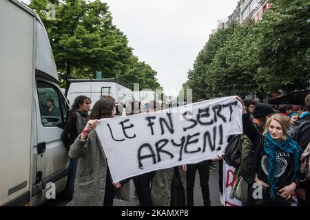 La cérémonie des étudiants parisiens contre les élections présidentielles françaises, à Paris, sur 5 mai 2017. (Photo de Guillaume Pinon/NurPhoto) *** Veuillez utiliser le crédit du champ de crédit *** Banque D'Images