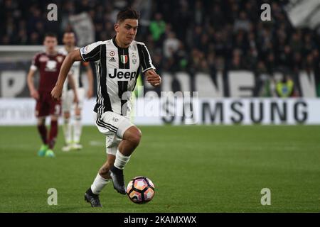 Juventus avance Paulo Dybala (21) en action pendant la série Un match de football n.35 JUVENTUS - TORINO le 06/05/2017 au stade Juventus de Turin, Italie. (Photo de Matteo Bottanelli/NurPhoto) *** Veuillez utiliser le crédit du champ de crédit *** Banque D'Images