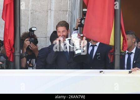 Sergio Ramos lors des célébrations de la Ligue espagnole du Real Madrid à Madrid siège à 22 mai 2017 à Madrid, Espagne. (Photo par Raddad Jebarah/NurPhoto) *** Veuillez utiliser le crédit du champ de crédit *** Banque D'Images