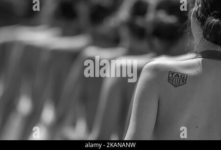 GRID Girls sont prêts pour la course du Grand Prix de Monaco de Formule 1 sur 27 mai 2017 à Monte Carlo, Monaco. (Photo de Robert Szaniszló/NurPhoto) *** Veuillez utiliser le crédit du champ de crédit *** Banque D'Images