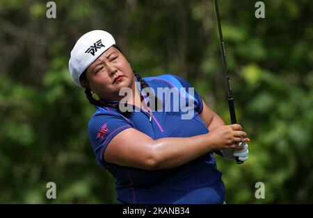 Christina Kim, de l'United, est à l'origine du tee-shirt 7th lors de la troisième manche du championnat Volvik de la LPGA au country club de Travis Pointe, Ann Arbor, MI, États-Unis Samedi, 27 mai, 2017. (Photo de Jorge Lemus/NurPhoto) *** Veuillez utiliser le crédit du champ de crédit *** Banque D'Images