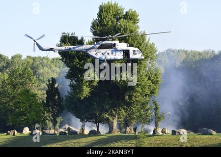 Célébration du 26th anniversaire des forces armées croates au centre sportif de loisirs Jarun à Zagreb, Croatie, le 28 mai 2017. (Photo par Alen Gurovic/NurPhoto) *** Veuillez utiliser le crédit du champ de crédit *** Banque D'Images