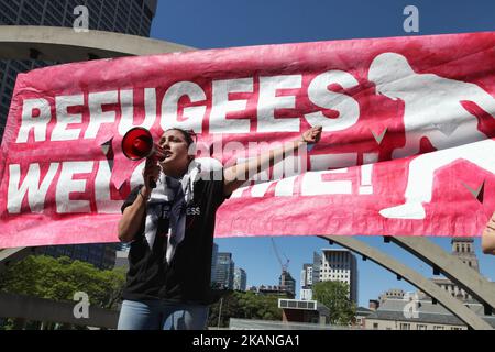 Se rallier à la diversité, à la force et à la solidarité avec les groupes opprimés du centre-ville de Toronto, Ontario, Canada, on 03 juin 2017. Les manifestants se sont réunis pour montrer que « la liberté d'expression n'est pas la liberté de haine » au cours de cette journée d'action pour soutenir la diversité, la force et la solidarité et pour contrer l'afflux récent de manifestations racistes organisées par des groupes de haine de droite à travers le Canada. (Photo de Creative Touch Imaging Ltd./NurPhoto) *** Veuillez utiliser le crédit du champ de crédit *** Banque D'Images