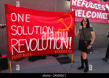 Se rallier à la diversité, à la force et à la solidarité avec les groupes opprimés du centre-ville de Toronto, Ontario, Canada, on 03 juin 2017. Les manifestants se sont réunis pour montrer que « la liberté d'expression n'est pas la liberté de haine » au cours de cette journée d'action pour soutenir la diversité, la force et la solidarité et pour contrer l'afflux récent de manifestations racistes organisées par des groupes de haine de droite à travers le Canada. (Photo de Creative Touch Imaging Ltd./NurPhoto) *** Veuillez utiliser le crédit du champ de crédit *** Banque D'Images