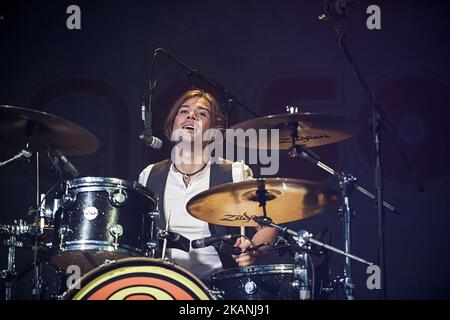 Zac Hanson du groupe de pop rock américain Hanson se produit sur scène à fabrique sur 7 juin 2017 à Milan, en Italie. (Photo de Romano Nunziato/NurPhoto) *** Veuillez utiliser le crédit du champ de crédit *** Banque D'Images