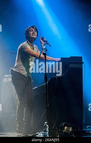 Taylor Hanson, du groupe de pop rock américain Hanson, se produit sur scène à fabrique sur 7 juin 2017 à Milan, en Italie. (Photo de Romano Nunziato/NurPhoto) *** Veuillez utiliser le crédit du champ de crédit *** Banque D'Images