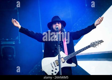 Daron Malakian du groupe de rock américain System of A Down photographié sur scène comme ils se produire au Pinkpop Festival 2017 à Landgraaf (pays-Bas) (photo de Roberto Finizio/NurPhoto) *** Veuillez utiliser le crédit du champ de crédit *** Banque D'Images