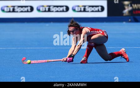 Laura Unsworth d'Angleterre pendant le match international Investec entre femmes d'Angleterre et femmes d'Argentine au Centre de hockey et de tennis de la vallée Lee à Londres sur 10 juin 2017 (photo de Kieran Galvin/NurPhoto) *** Veuillez utiliser le crédit du champ de crédit *** Banque D'Images