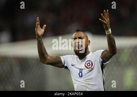 L'équipe nationale d'Arturo Vidal du Chili célèbre la victoire lors de la coupe des Confédérations de la FIFA Russie 2017 demi-finale entre le Portugal et le Chili à l'arène Kazan à 28 juin 2017, à Kazan, en Russie. (Photo de Mike Kireev/NurPhoto) *** Veuillez utiliser le crédit du champ de crédit *** Banque D'Images