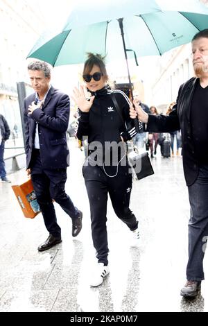 La chanteuse Rita ora a vu se promener à Paris, France, 30 juin 2017. (Photo de Mehdi Taamallah/NurPhoto) *** Veuillez utiliser le crédit du champ de crédit *** Banque D'Images