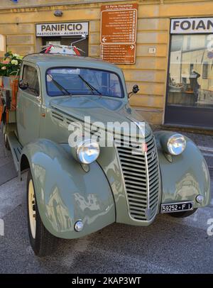 Voiture d'époque à partir de 1952 fabriquée par Fiat 1100 ELR du constructeur automobile italien Fiat Banque D'Images