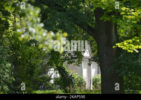 Une vue sur le lieu de naissance de Fryderyk Chopin, entouré d'un parc, un musée consacré au compositeur, situé dans un petit village de Zelazowa Wola, 46km à l'ouest de Varsovie. Vendredi, 7 juillet 2017, à Varsovie, Pologne. (Photo par Artur Widak/NurPhoto) *** Veuillez utiliser le crédit du champ de crédit *** Banque D'Images