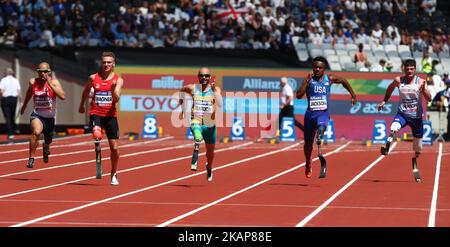 Le G-R Atsushi Yamamoto (JPN), Daniel Wagner (DEN), Scott Reardon (AUS), Desmond Jackson 9USA) et David Henson (GBR) participent aux Championnats du monde d'athlétisme Para 2during IPC de la série 1 de 100m T42 hommes au stade de Londres, à Londres, au Royaume-Uni, sur 17 juillet 2017. (Photo de Kieran Galvin/NurPhoto) *** Veuillez utiliser le crédit du champ de crédit *** Banque D'Images