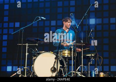 Le groupe de rock pop anglais Banfi se produit au Citadel Festival à Victoria Park, Londres on 16 juillet 2017. Les Banfi sont Joe Banfi, Aaron Graham et Chris McCuaig, un groupe de rock pop de trois pièces basé à Leytonstone, Londres. (Photo d'Alberto Pezzali/NurPhoto) *** Veuillez utiliser le crédit du champ de crédit *** Banque D'Images