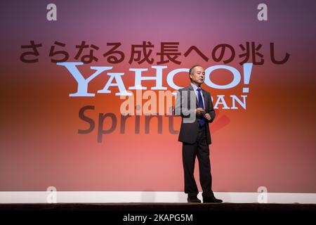 Masayoshi son, fondateur et PDG de Softbank Group Corp., annonce ses gains de groupe lors d'une conférence de presse à Tokyo, au Japon, sur 7 août 2017. Softbank Group Corp. A annoncé ses résultats consolidés pour le trimestre 1st (avril - juin 2017) de l'exercice se terminant par 31 mars 2018. (Photo par Alessandro Di Ciommo/NurPhoto) *** Veuillez utiliser le crédit du champ de crédit *** Banque D'Images