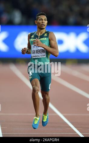 Wayde VAN NIEKERK, Afrique du Sud, a remporté la finale de 400 mètres à Londres, Royaume-Uni, aux Championnats du monde d'athlétisme de l'IAAF 2017 sur 8 août 2017. (Photo par Ulrik Pedersen/NurPhoto) *** Veuillez utiliser le crédit du champ de crédit *** Banque D'Images