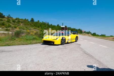 DALLARA STRADALE sur une vieille voiture de course en rallye mille Miglia 2022 la célèbre course historique italienne Banque D'Images