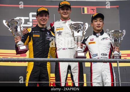 AITKEN Jack de la Grande-Bretagne d'Art Grand Prix Renault Programme des jeunes pilotes et RUSSELL George de la Grande-Bretagne d'Art Grand Prix Mercedes Programme des jeunes pilotes et FUKUZUMI Nirei du Japon du Grand Prix d'Art lors de la course 1 GP3 au circuit de Spa-Francorchamps sur 26 août, 2017 à Spa, Belgique. (Photo par Xavier Bonilla/NurPhoto) Banque D'Images