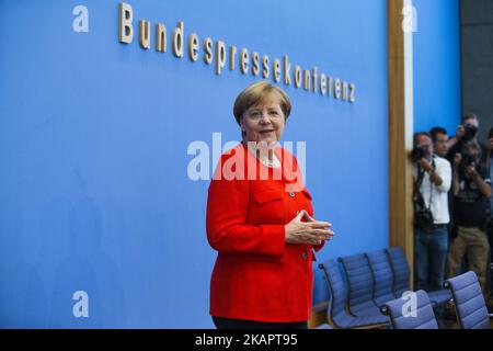 La chancelière allemande Angela Merkel se pose pour une photo après son arrivée à la conférence de presse annuelle d'été à la Bundespressekonferenz à Berlin, en Allemagne, sur 29 août 2017. (Photo par Emmanuele Contini/NurPhoto) Banque D'Images