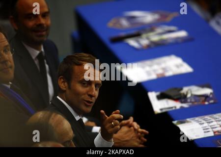 Emmanuel Macron, Edouard Philippe lors du match de qualification de la coupe du monde de la Fifa 2018 entre la France et les pays-Bas au Stade de France sur 31 août 2017 à Paris, France. (Photo de Mehdi Taamallah/NurPhoto) Banque D'Images