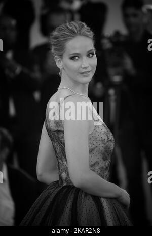 Jennifer Lawrence participe au Gala screening et à la première mondiale de 'Mother!' Lors du Festival du film de Venise 74th sur 5 septembre 2017 à Venise, Italie. (Photo de Matteo Chinellato/NurPhoto) Banque D'Images