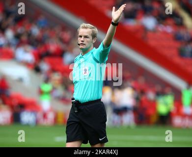 Arbitre Gavin Ward lors de la Sky Bet League un match entre Charlton Athletic contre Southend Unis au Valley Stadium à Londres, Royaume-Uni sur 9 septembre 2017. (Photo de Kieran Galvin/NurPhoto) Banque D'Images